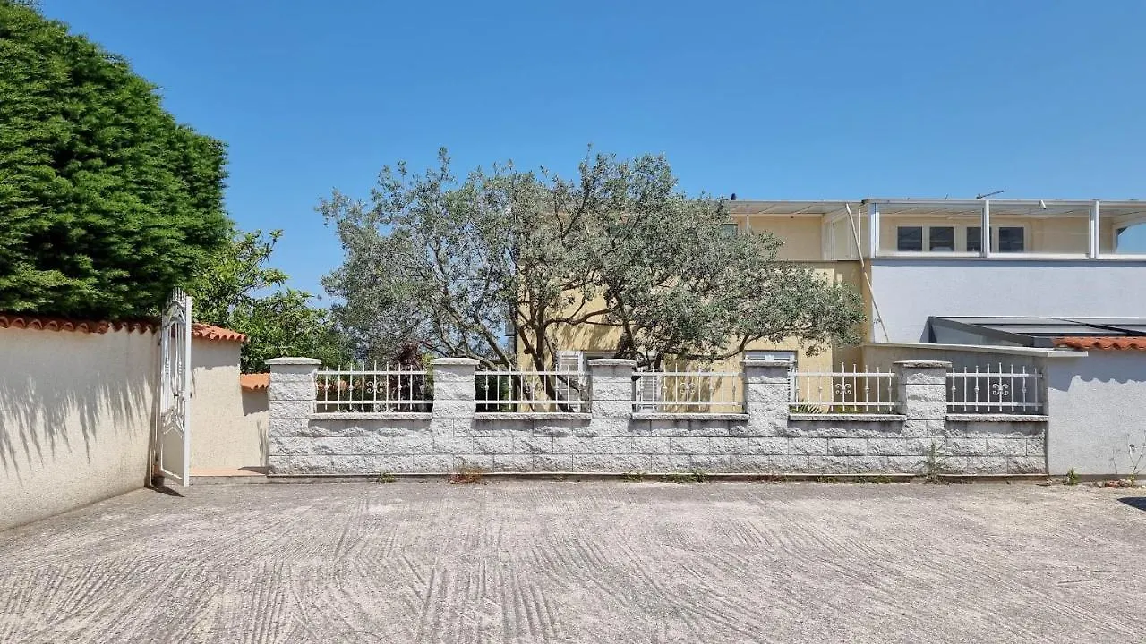 Crveni Vrh 4 Apartment