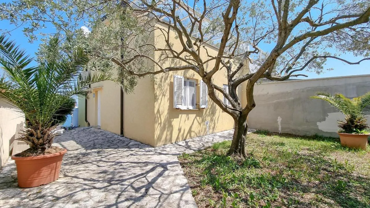 Crveni Vrh 4 Apartment 0*, Crveni Vrh Croatia