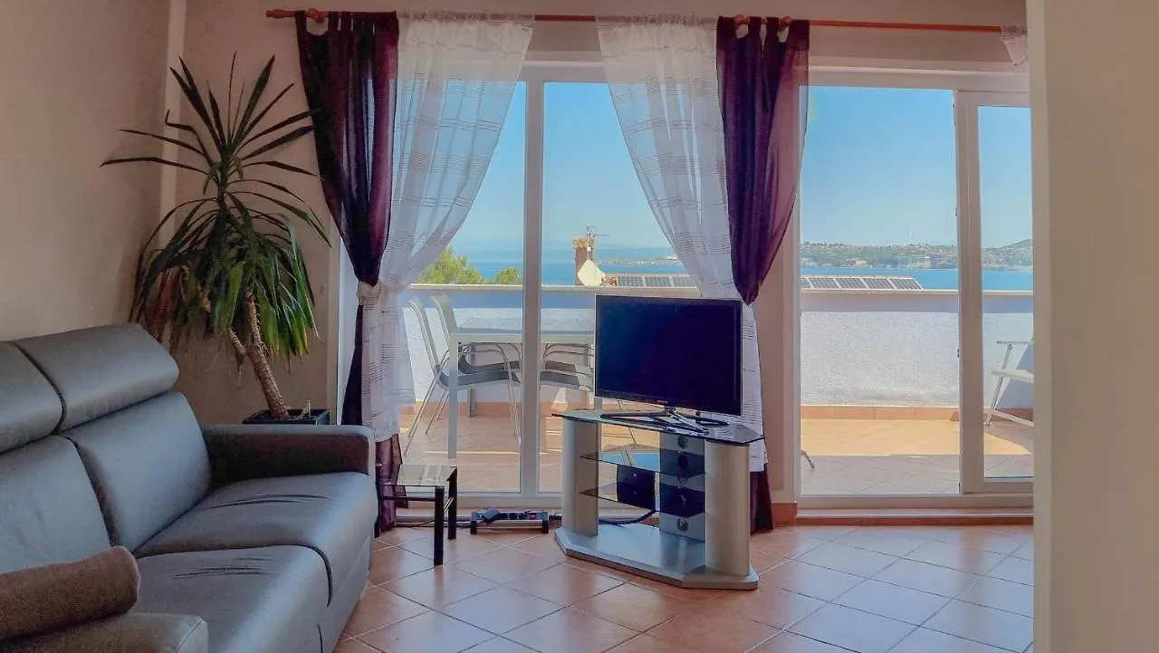 Crveni Vrh 4 Apartment  Crveni Vrh